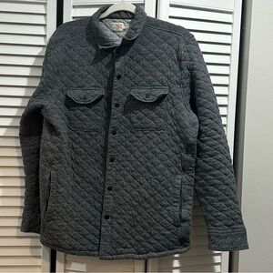 Faherty quilted fleece melange shirt jacket. Heather grey.